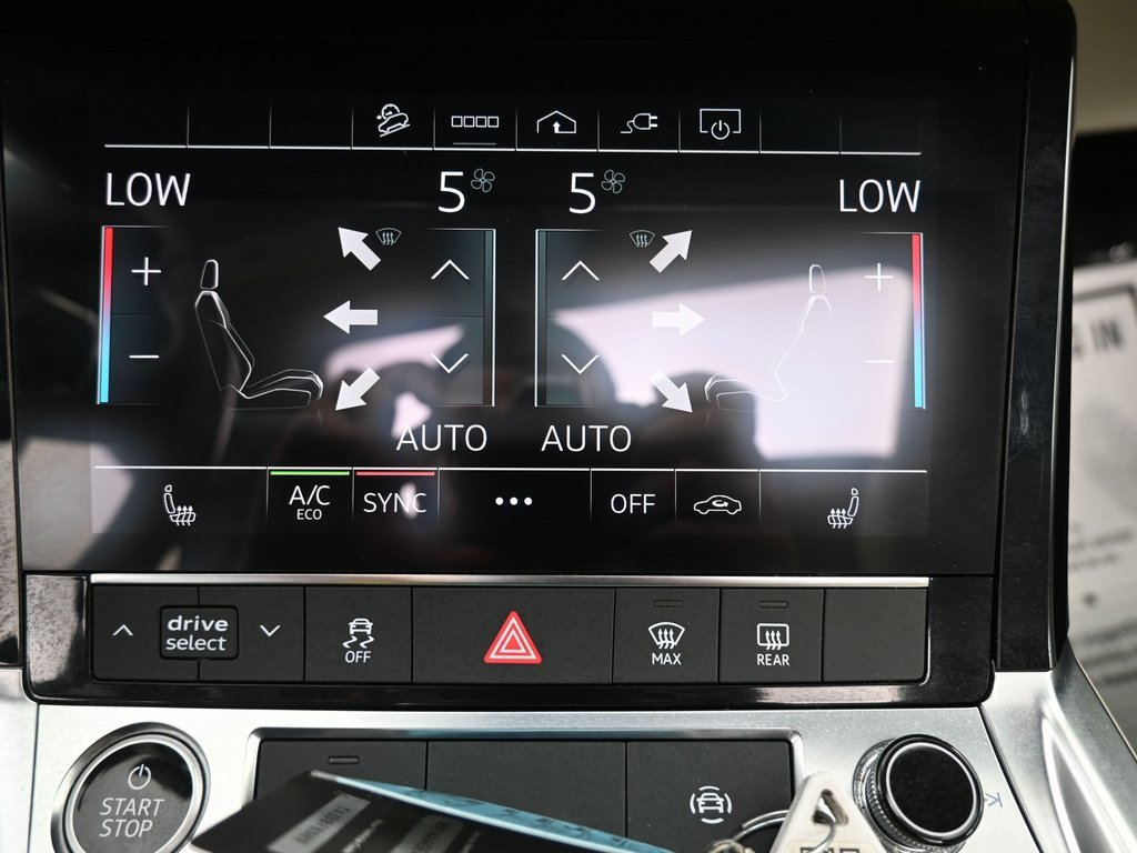 Used 2024 Audi Q8 e-tron Premium image 18