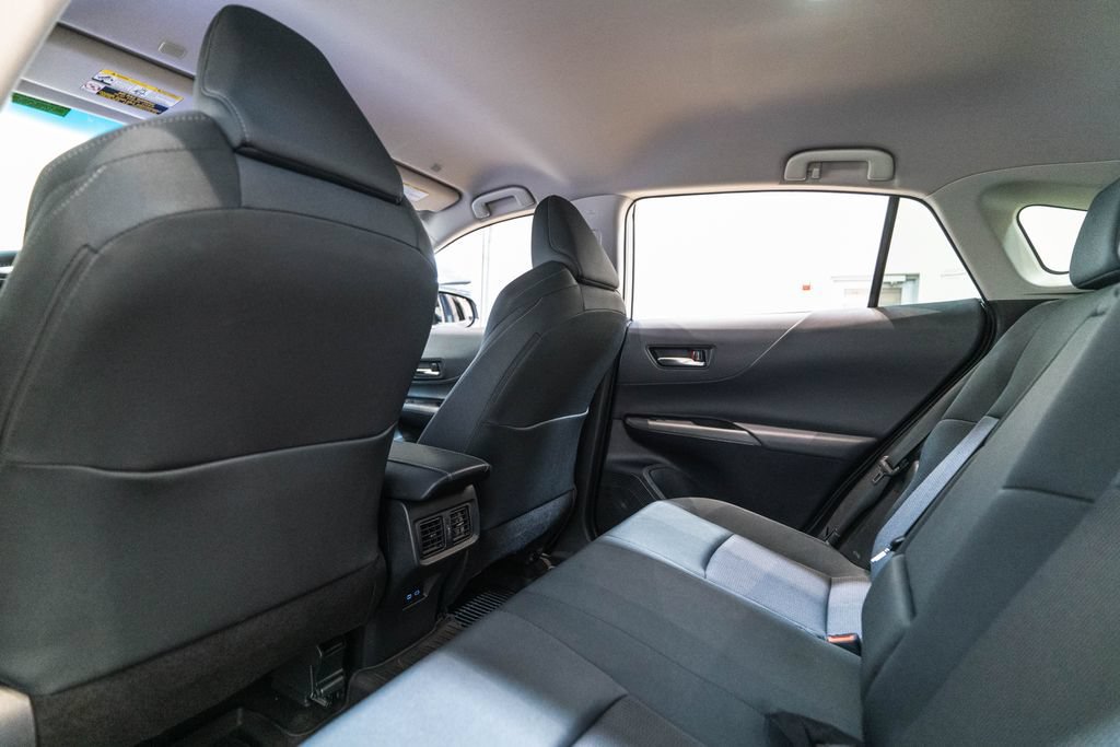 Certified 2024 Toyota Venza LE AWD/4WD image 14