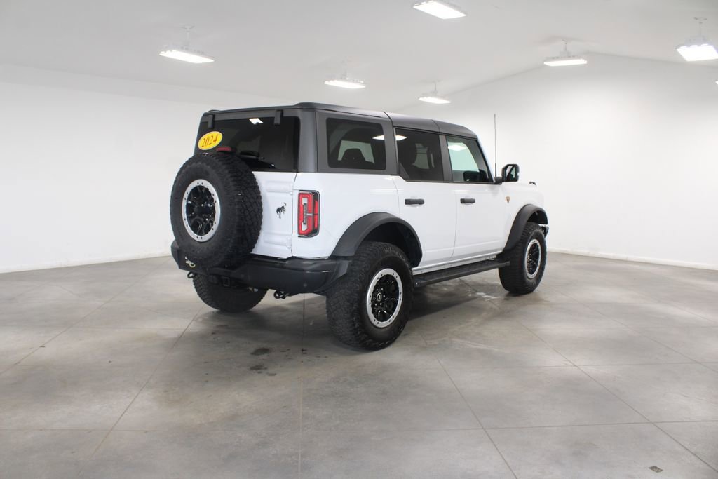 Used 2024 Ford Bronco Badlands image 9