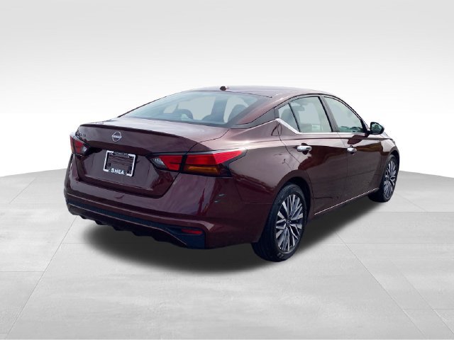 Used 2025 Nissan Altima 2.5 SV FWD image 4