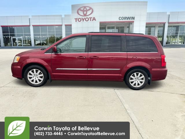 Used 2012 Chrysler Town & Country Touring w/ Entertainment Group #1 FWD image 2