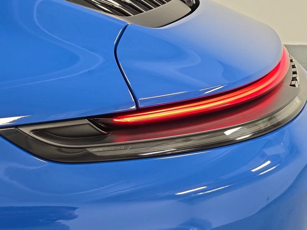 Certified 2025 Porsche 911 Carrera RWD image 29