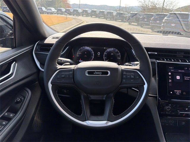 New 2025 Jeep Grand Cherokee L Altitude image 24