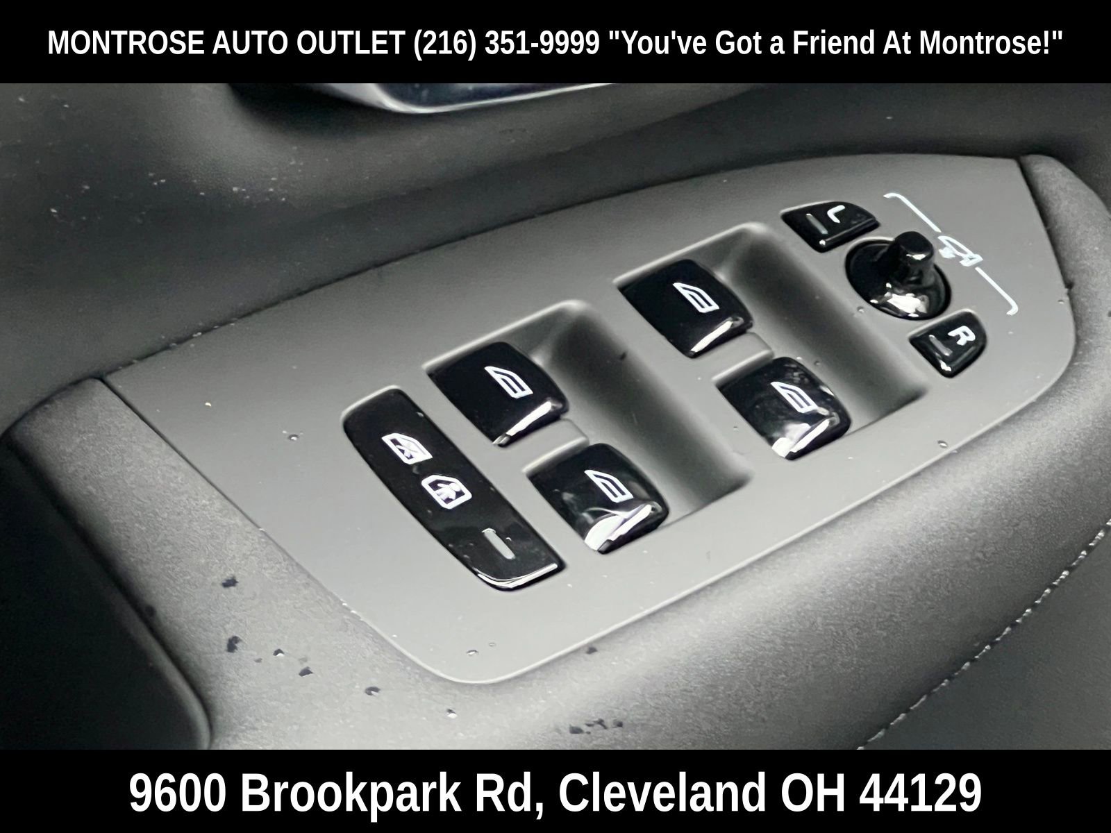 New 2025 Volvo XC90 T8 Core w/ Protection Package Premier image 31