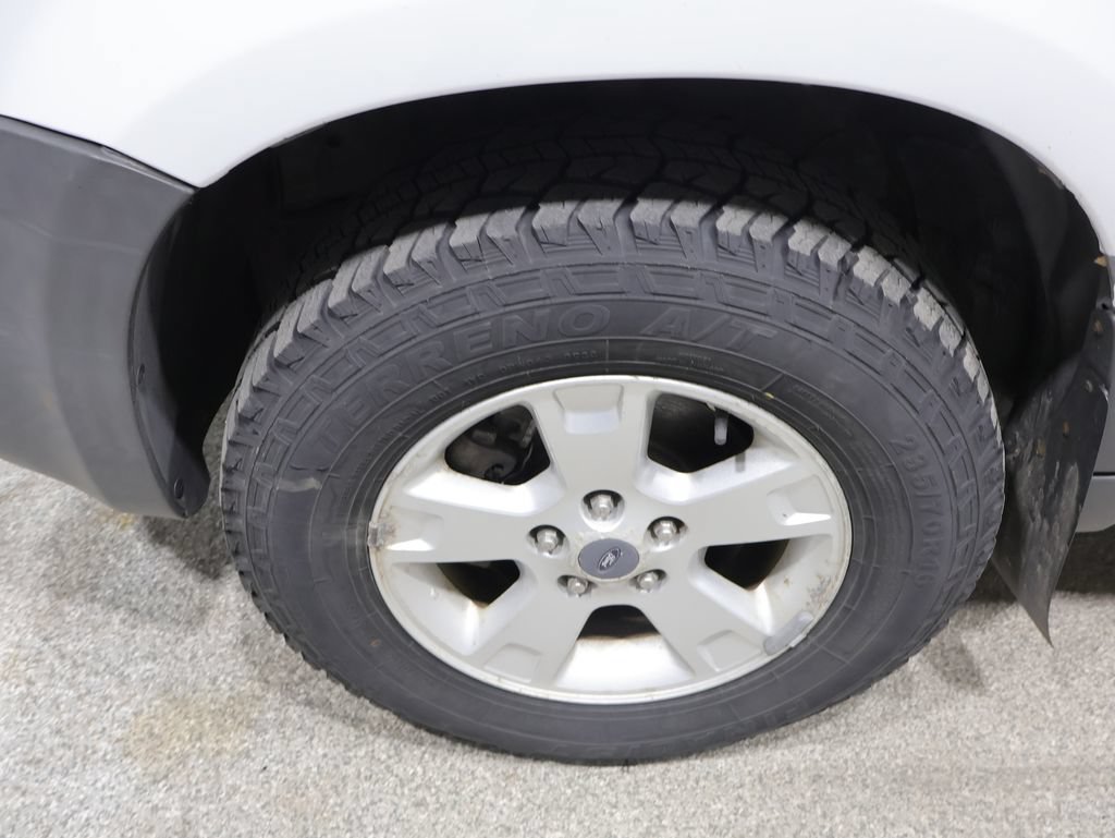 Used 2005 Ford Escape XLT AWD/4WD image 9