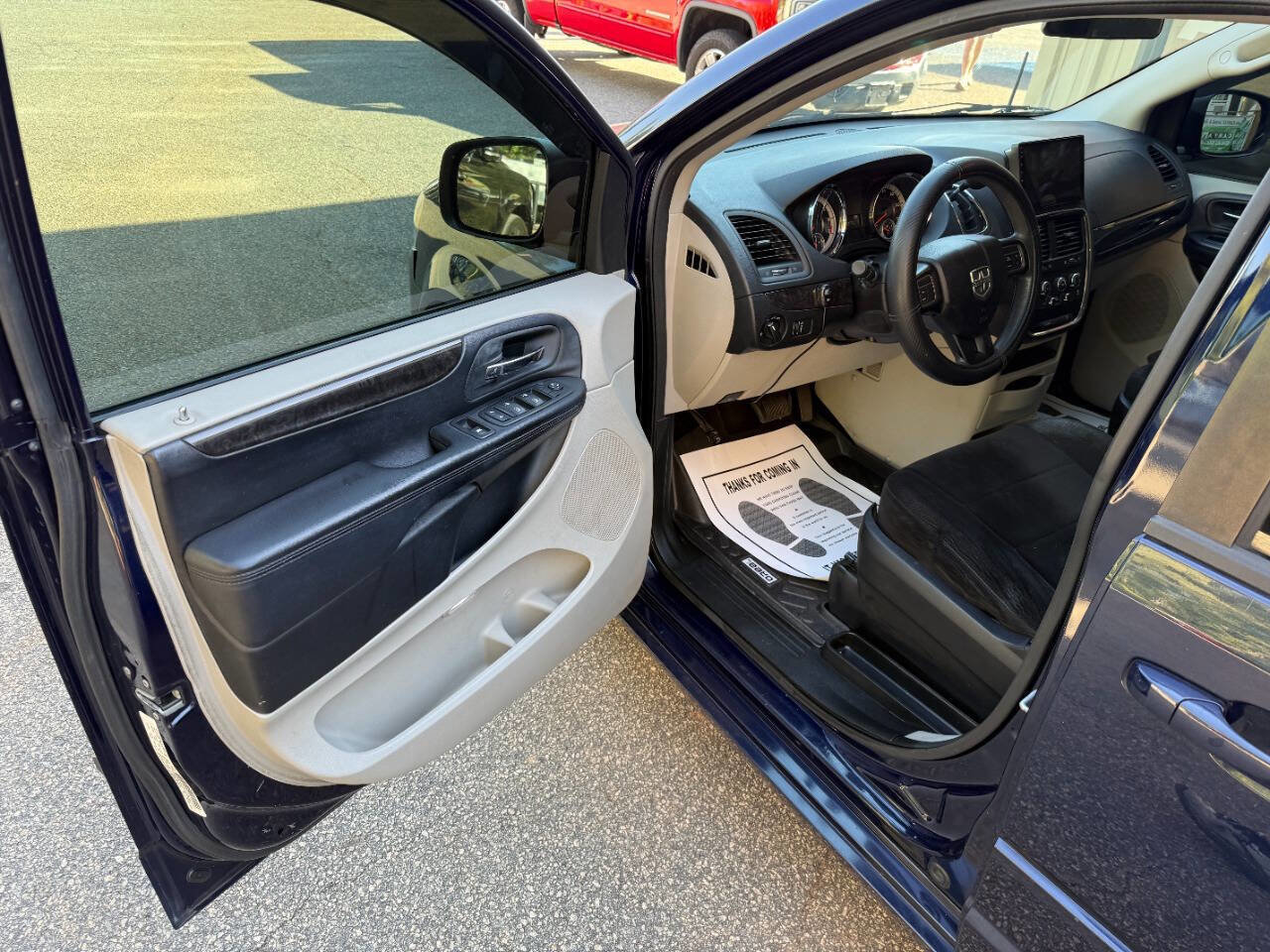 Used 2012 Dodge Grand Caravan SE FWD image 9