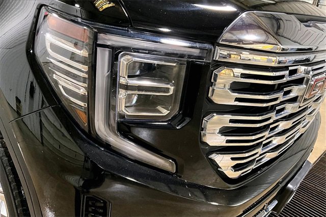 Used 2023 GMC Sierra 1500 Denali w/ Denali Reserve Package image 4