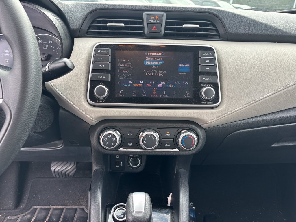 Used 2021 Nissan Versa SV FWD image 13