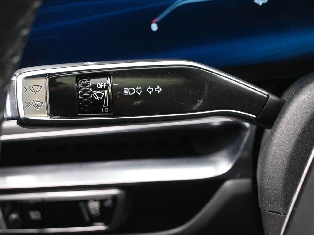 Used 2024 Cadillac Lyriq Tech image 18