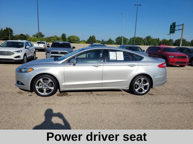 Used 2013 Ford Fusion SE FWD image 3