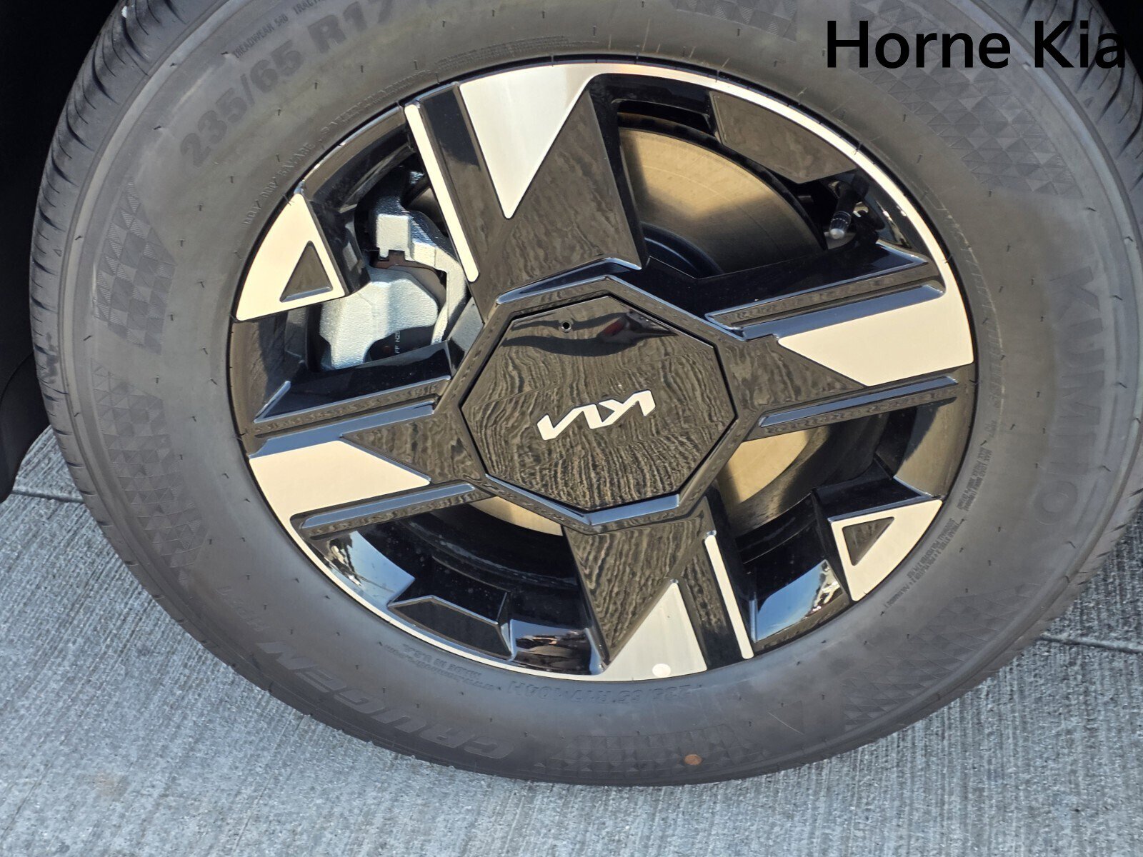 New 2026 Kia Sportage LX FWD image 8