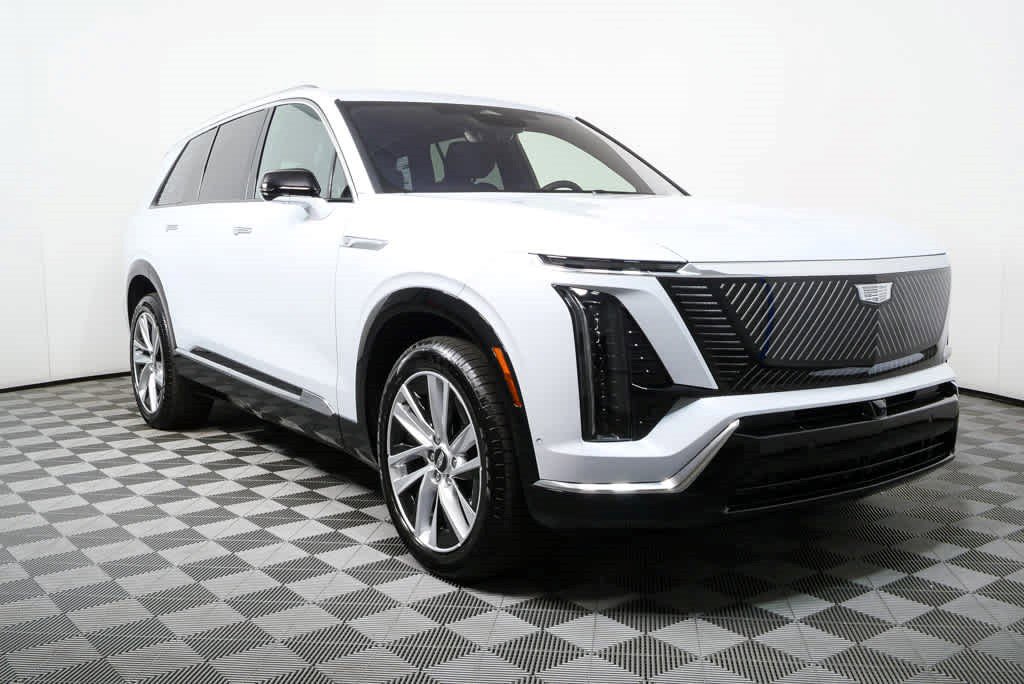 Certified 2026 Cadillac Vistiq Luxury AWD/4WD image 1