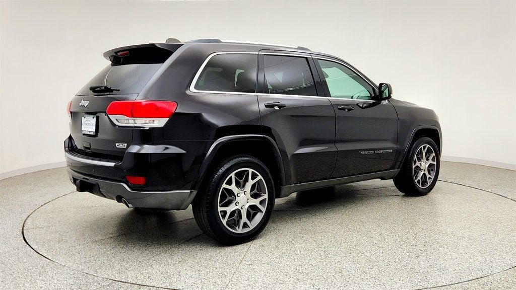 Used 2018 Jeep Grand Cherokee Limited RWD image 5