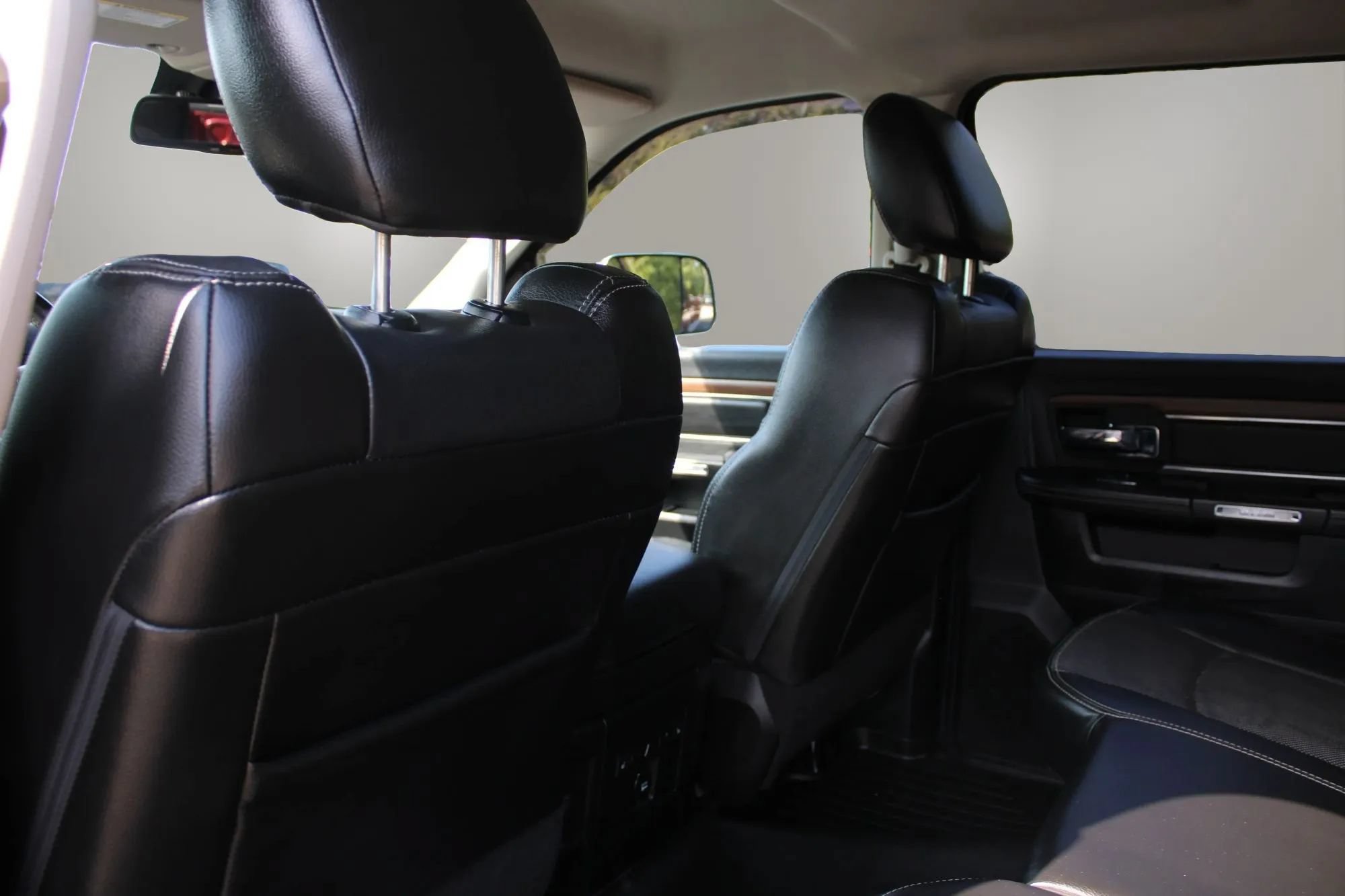 Used 2013 RAM 3500 Laramie RWD image 19