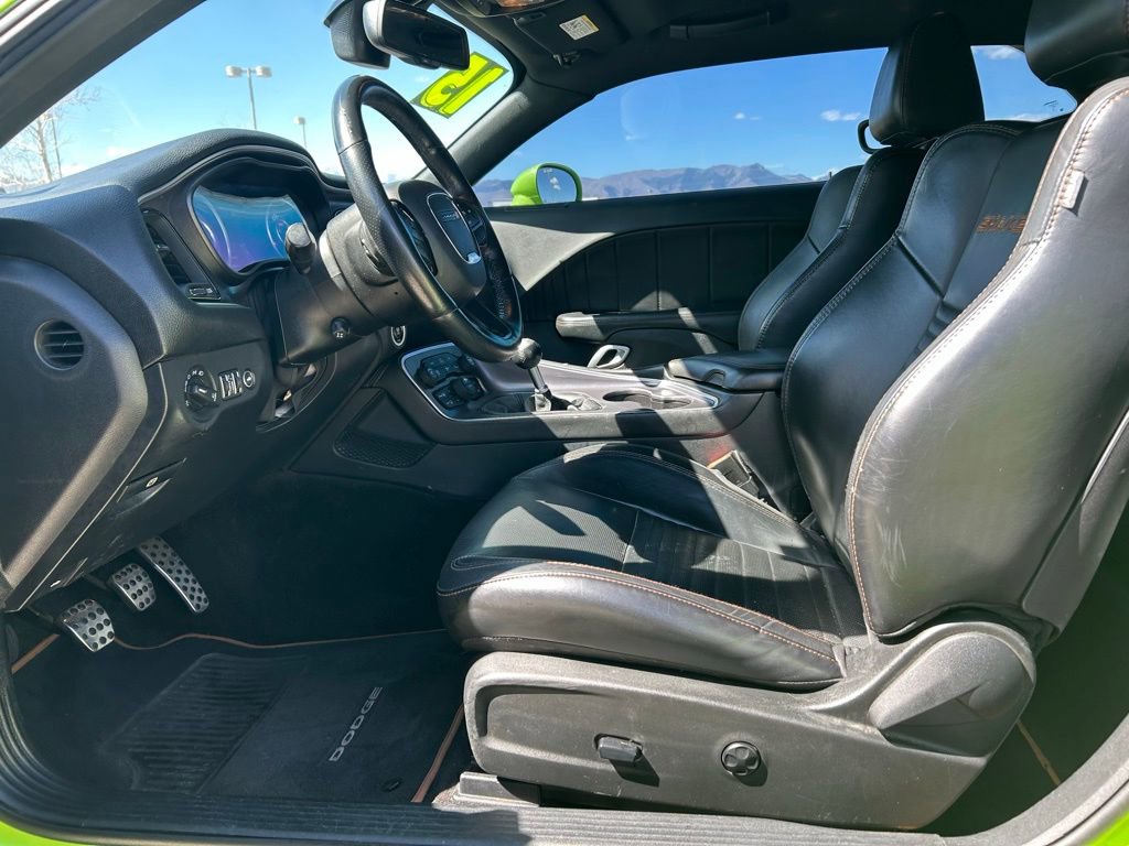 Used 2015 Dodge Challenger R/T Plus image 24