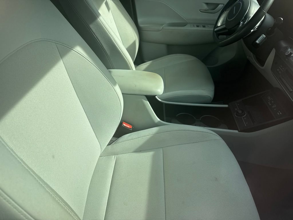 Used 2024 Hyundai Kona SEL w/ Convenience Package FWD image 8