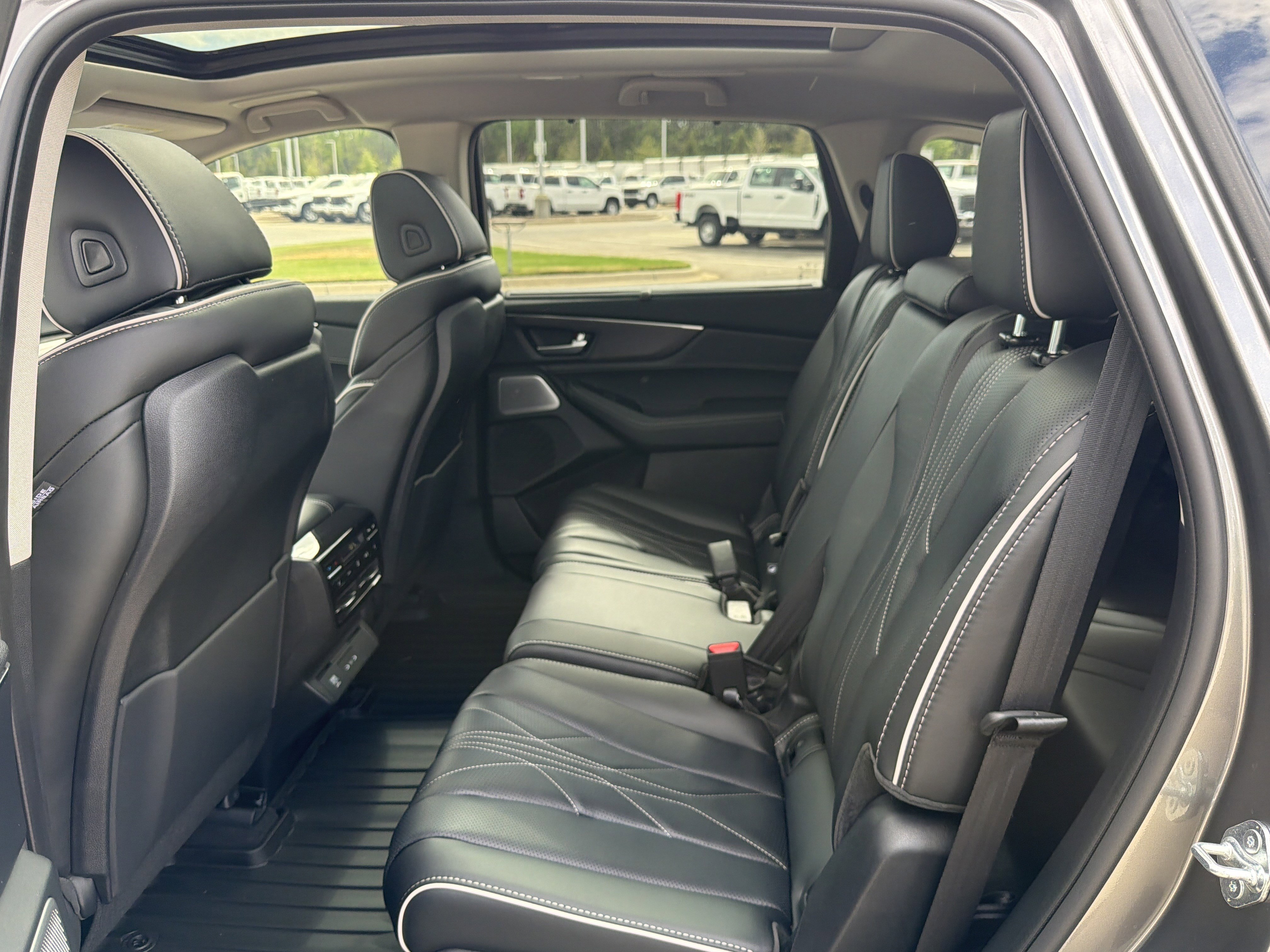 Certified 2025 Acura MDX SH-AWD w/ Advance Package image 25