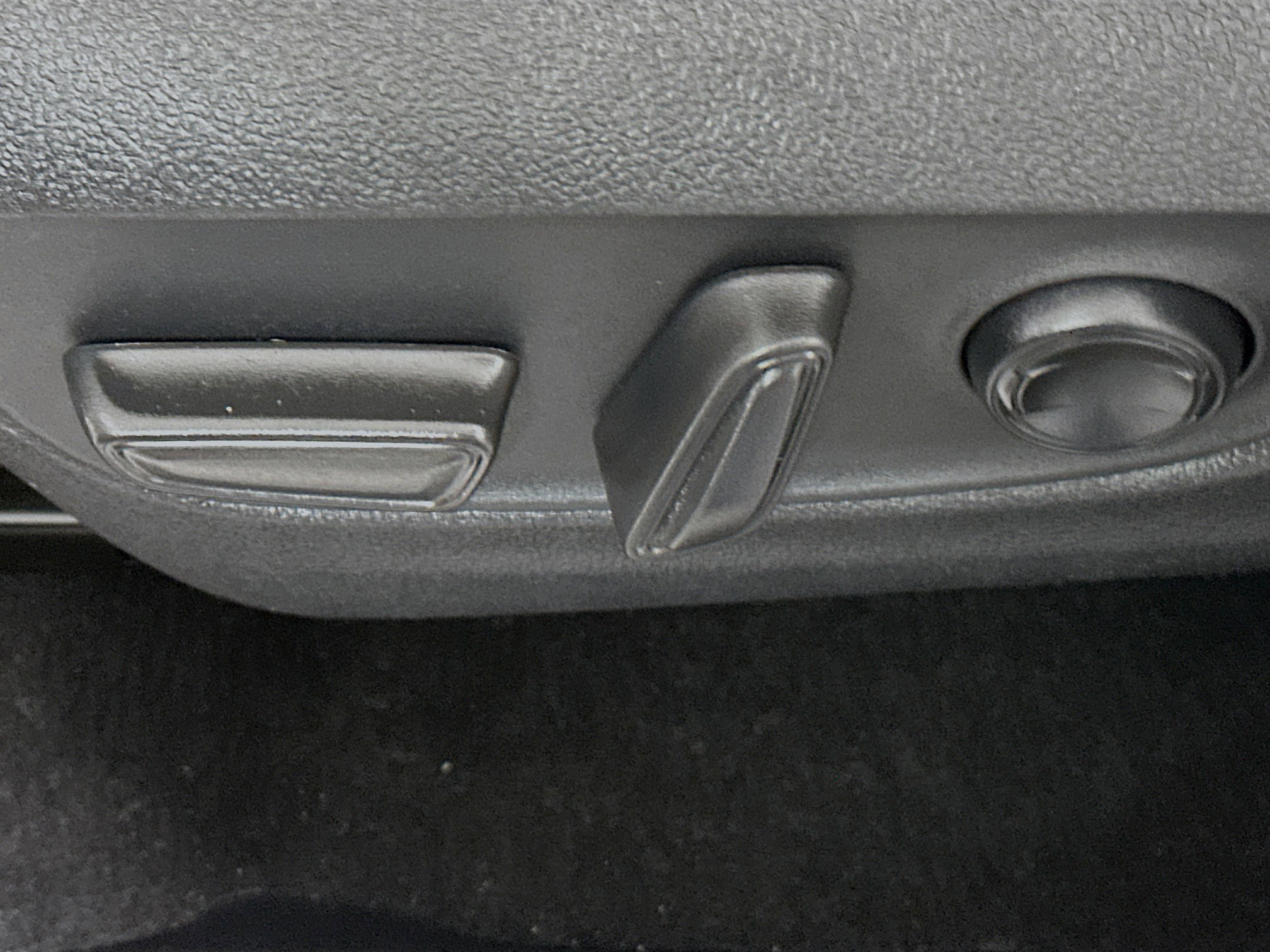 Used 2024 Toyota Grand Highlander Limited image 13