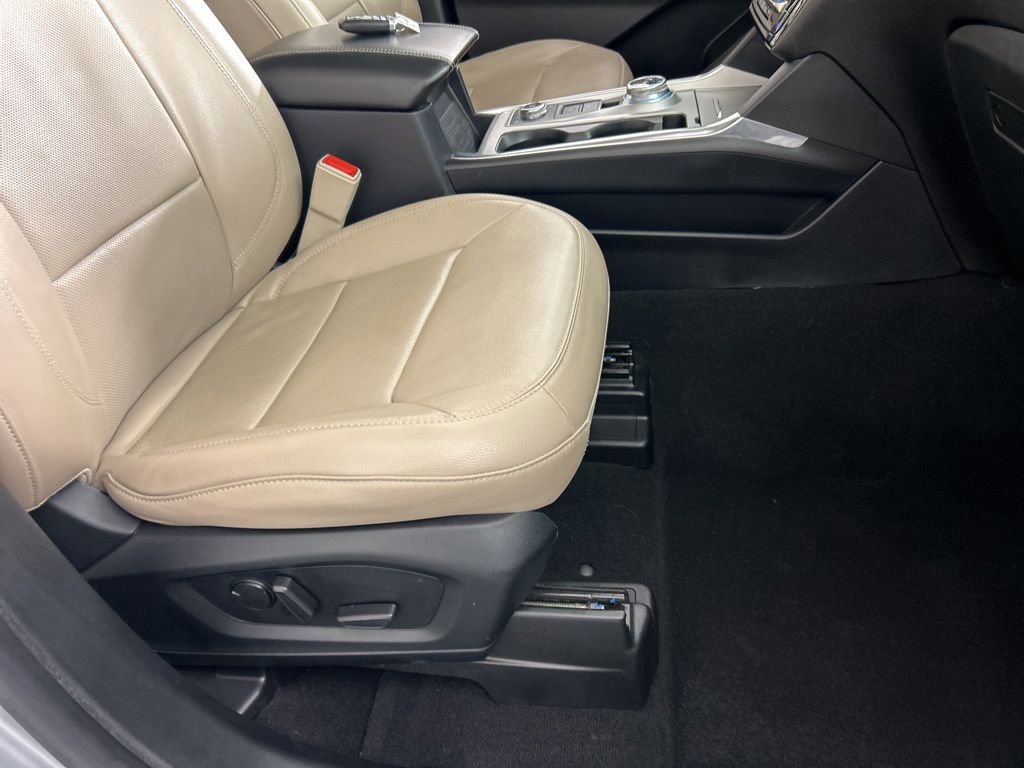 Used 2021 Ford Explorer Limited w/ Equipment Group 301A image 33