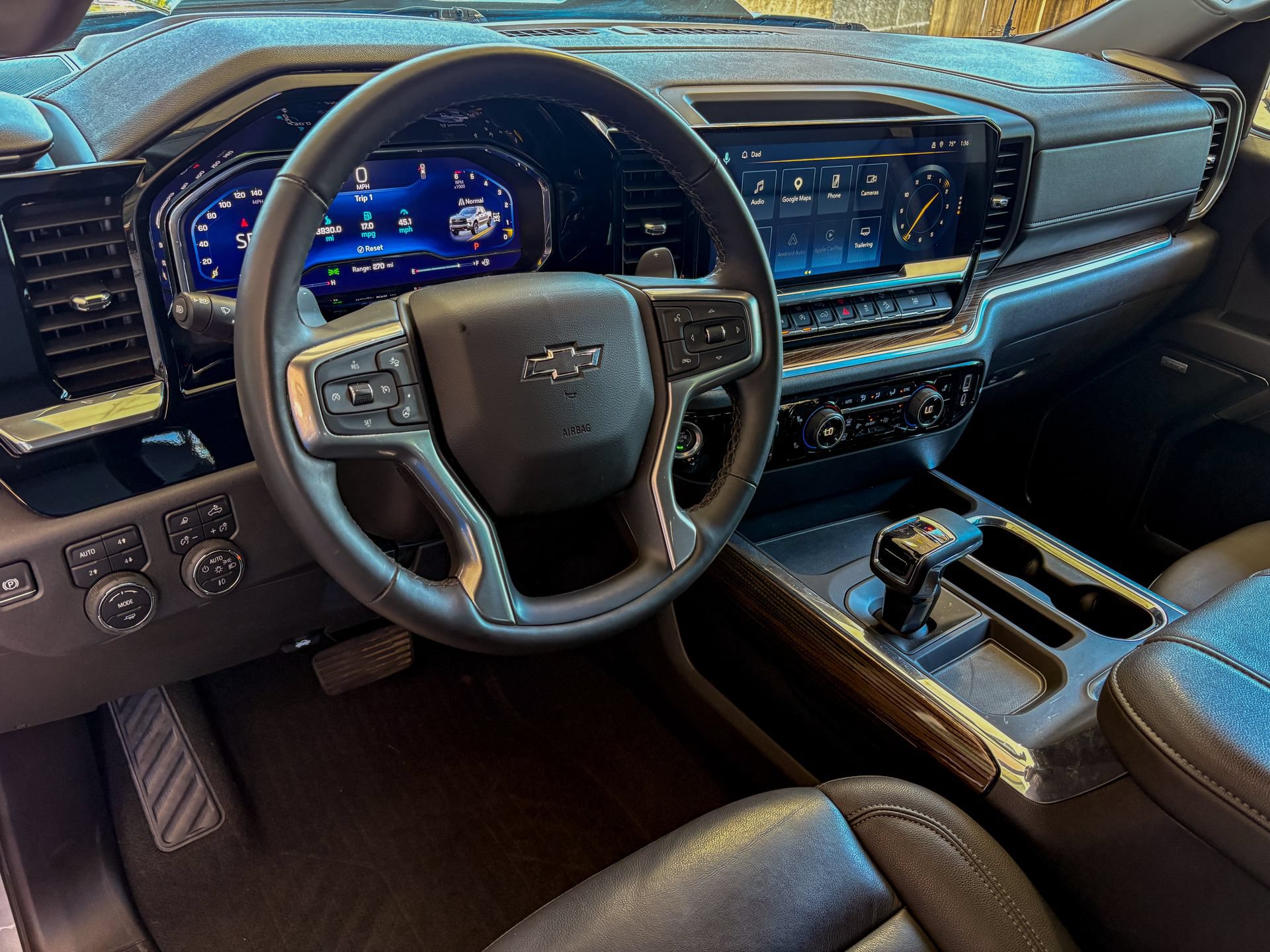 Used 2025 Chevrolet Silverado 1500 LT Trail Boss w/ LT Trail Boss Premium Package AWD/4WD image 6
