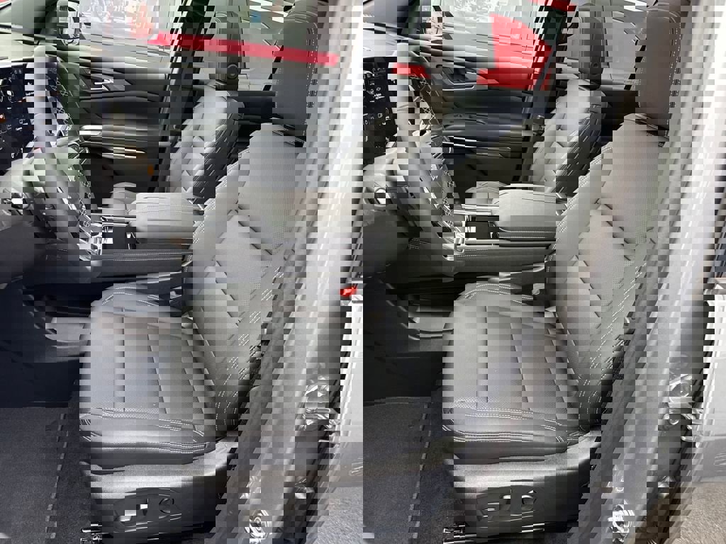 New 2026 Chevrolet Traverse LT w/ Sun and Wheel Package image 13