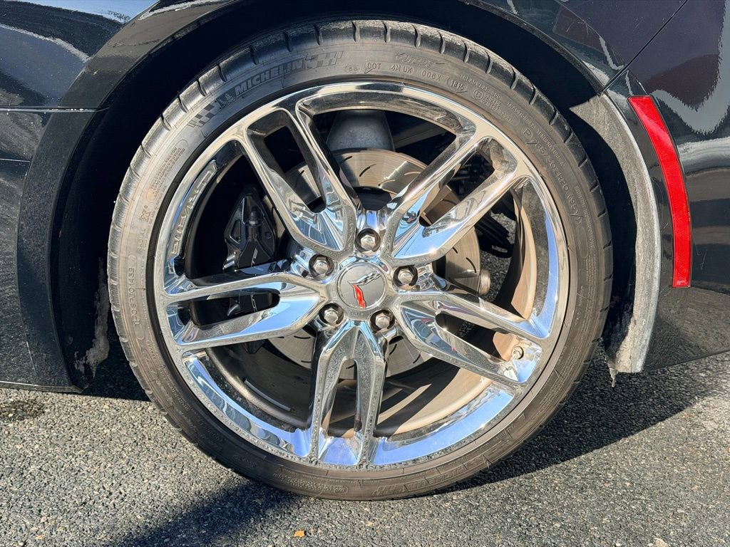 Used 2015 Chevrolet Corvette Stingray Coupe w/ 2LT Preferred Equipment Group image 21