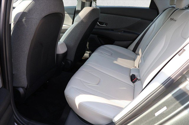 Certified 2024 Hyundai Elantra Limited FWD image 23