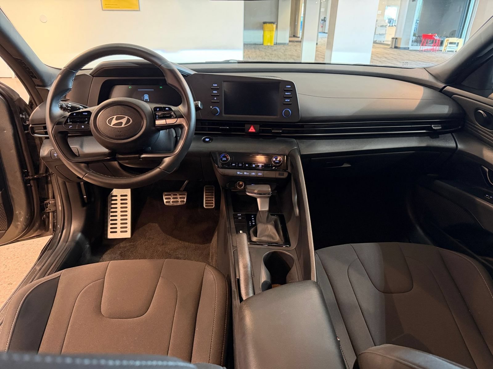 Used 2026 Hyundai Elantra Sport FWD image 31