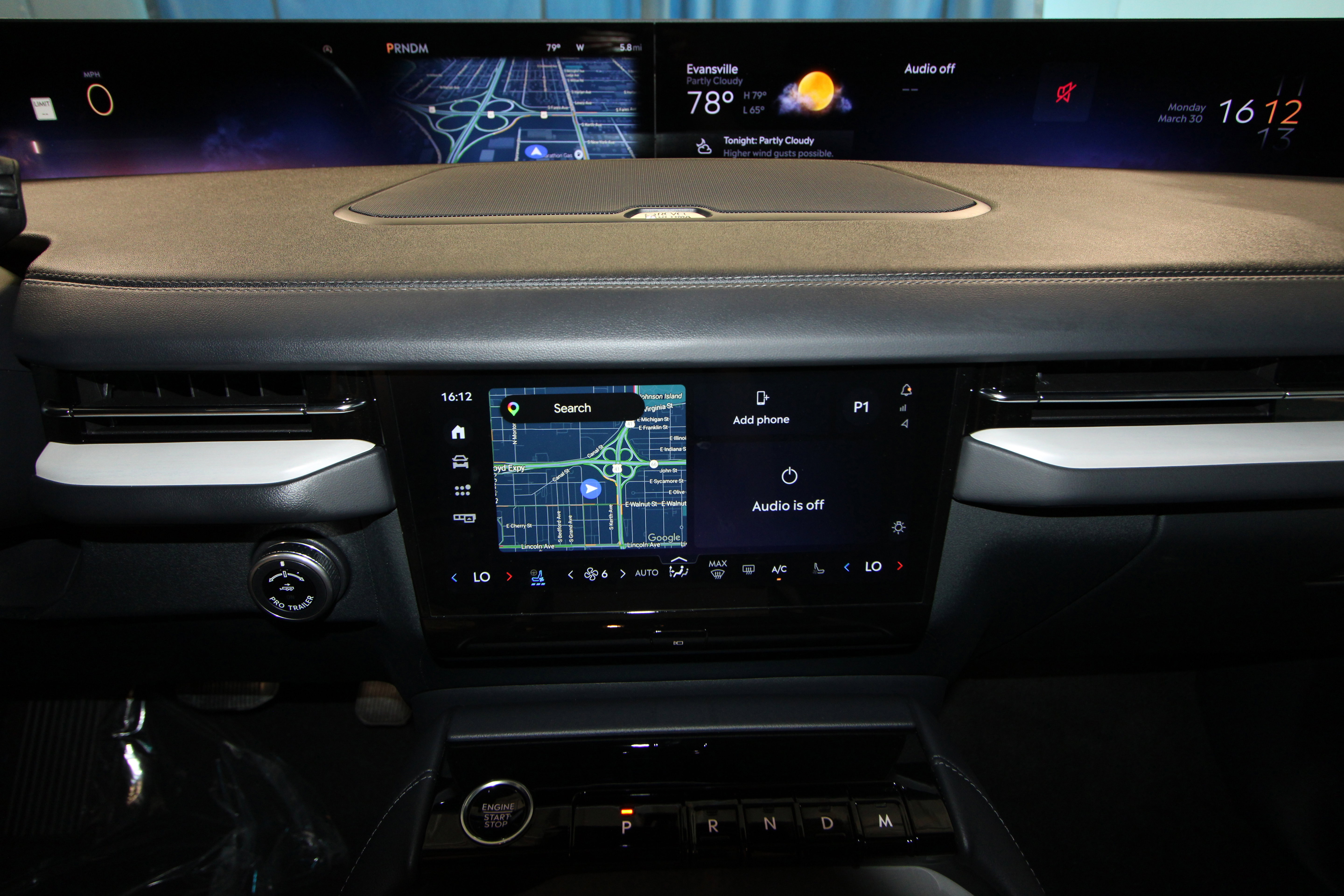 New 2026 Lincoln Navigator Reserve image 13