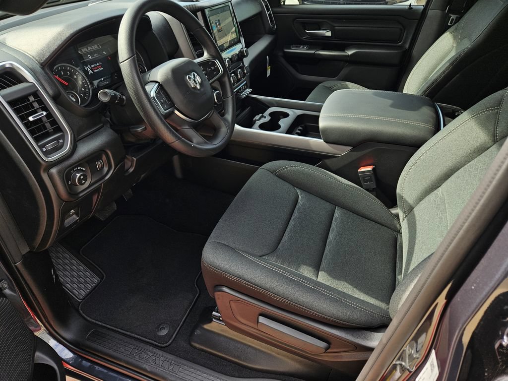 New 2026 RAM 1500 Express AWD/4WD image 13