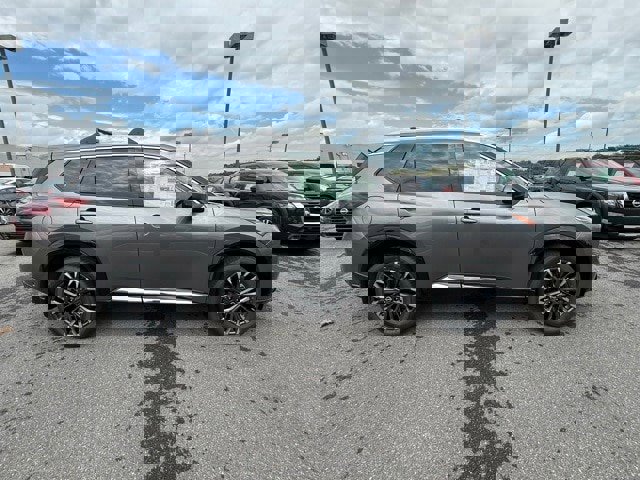 New 2026 Nissan Rogue Platinum w/ Platinum Premium Package image 4