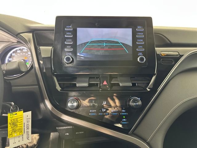 Used 2024 Toyota Camry SE image 22