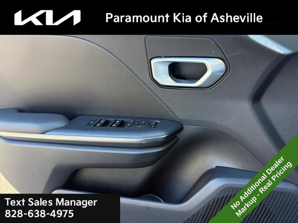 New 2026 Kia K4 LXS image 23