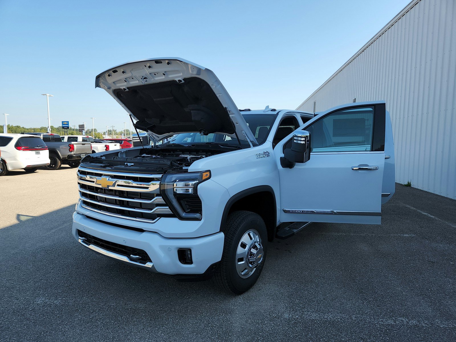 New 2026 Chevrolet Silverado 3500 High Country w/ High Country Premium Package AWD/4WD image 32