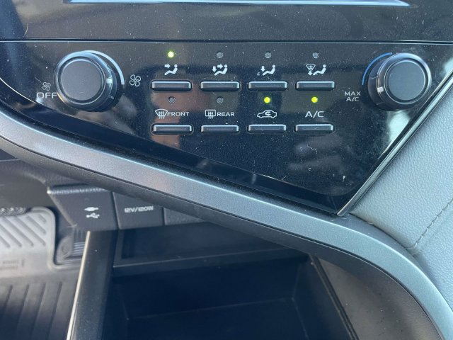 Used 2019 Toyota Camry LE FWD image 30