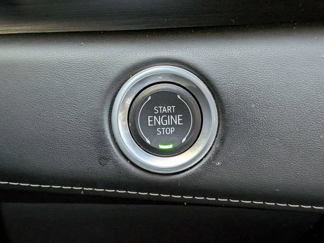 Certified 2024 Cadillac Escalade ESV V AWD/4WD image 32