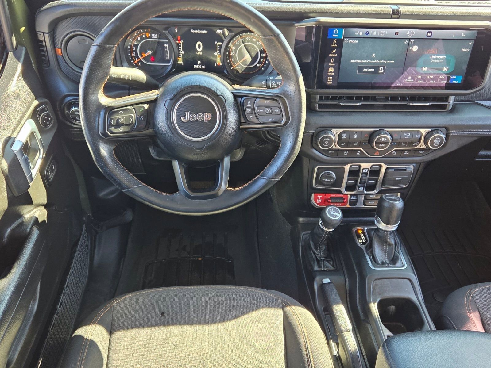 Used 2024 Jeep Gladiator Mojave w/ Safety Group image 7