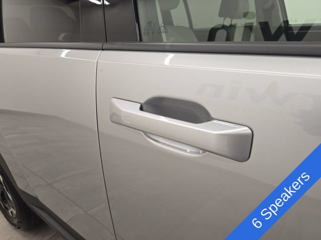 Used 2025 Hyundai Santa Fe SEL FWD image 8