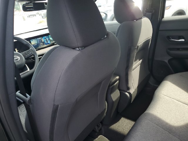 New 2027 Nissan Kicks SV AWD/4WD image 17