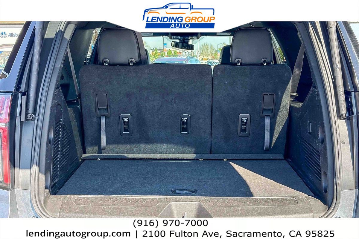 Used 2022 Chevrolet Suburban LT RWD image 25