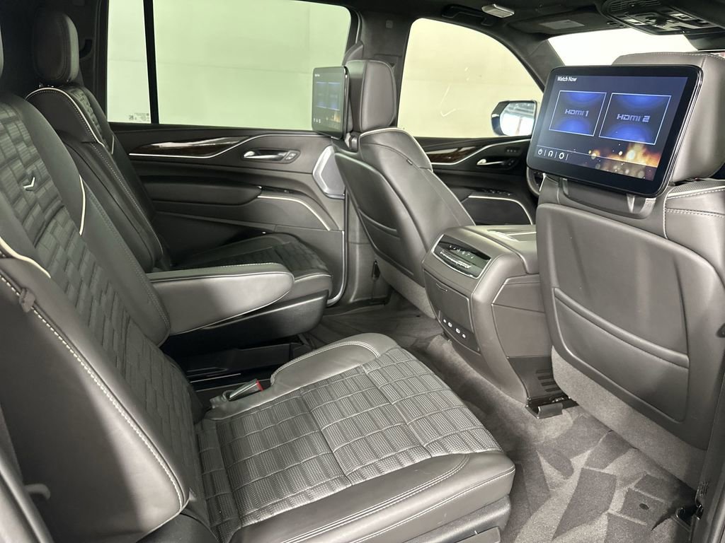 Used 2023 Cadillac Escalade ESV Sport Platinum AWD/4WD image 29