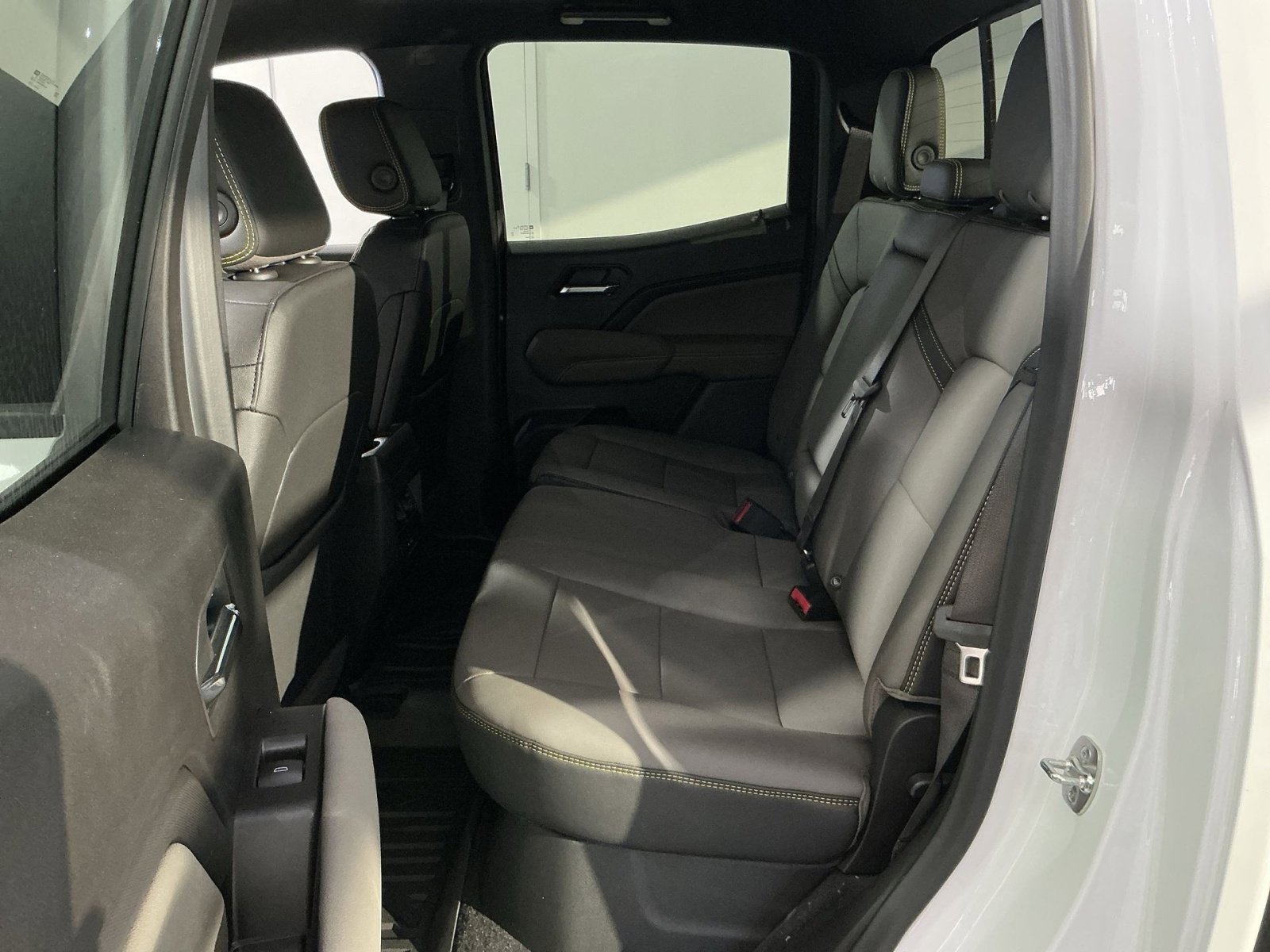 New 2026 Chevrolet Colorado ZR2 w/ Technology Package image 31