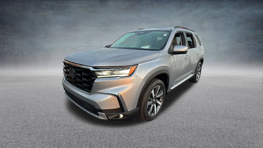 Used 2023 Honda Pilot Touring image 5