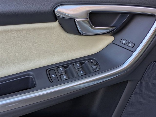 Used 2018 Volvo V60 T5 Dynamic w/ Vision Package image 25