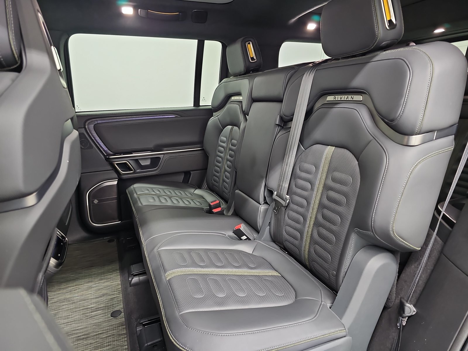 Used 2023 Rivian R1S Adventure Quad AWD/4WD image 21
