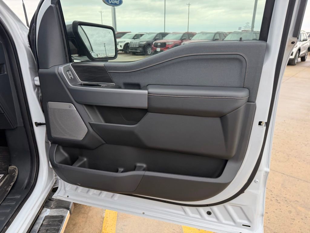 Used 2025 Ford F150 Lariat w/ Equipment Group 501A Mid image 26