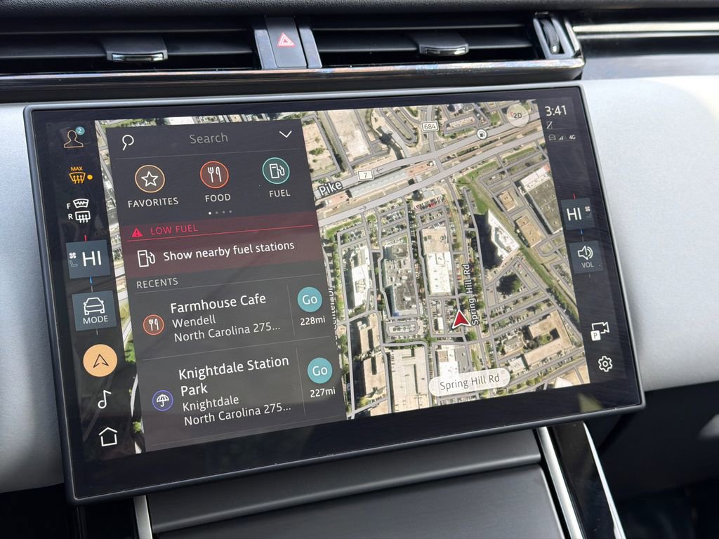 Used 2025 Land Rover Range Rover Velar Dynamic SE image 28