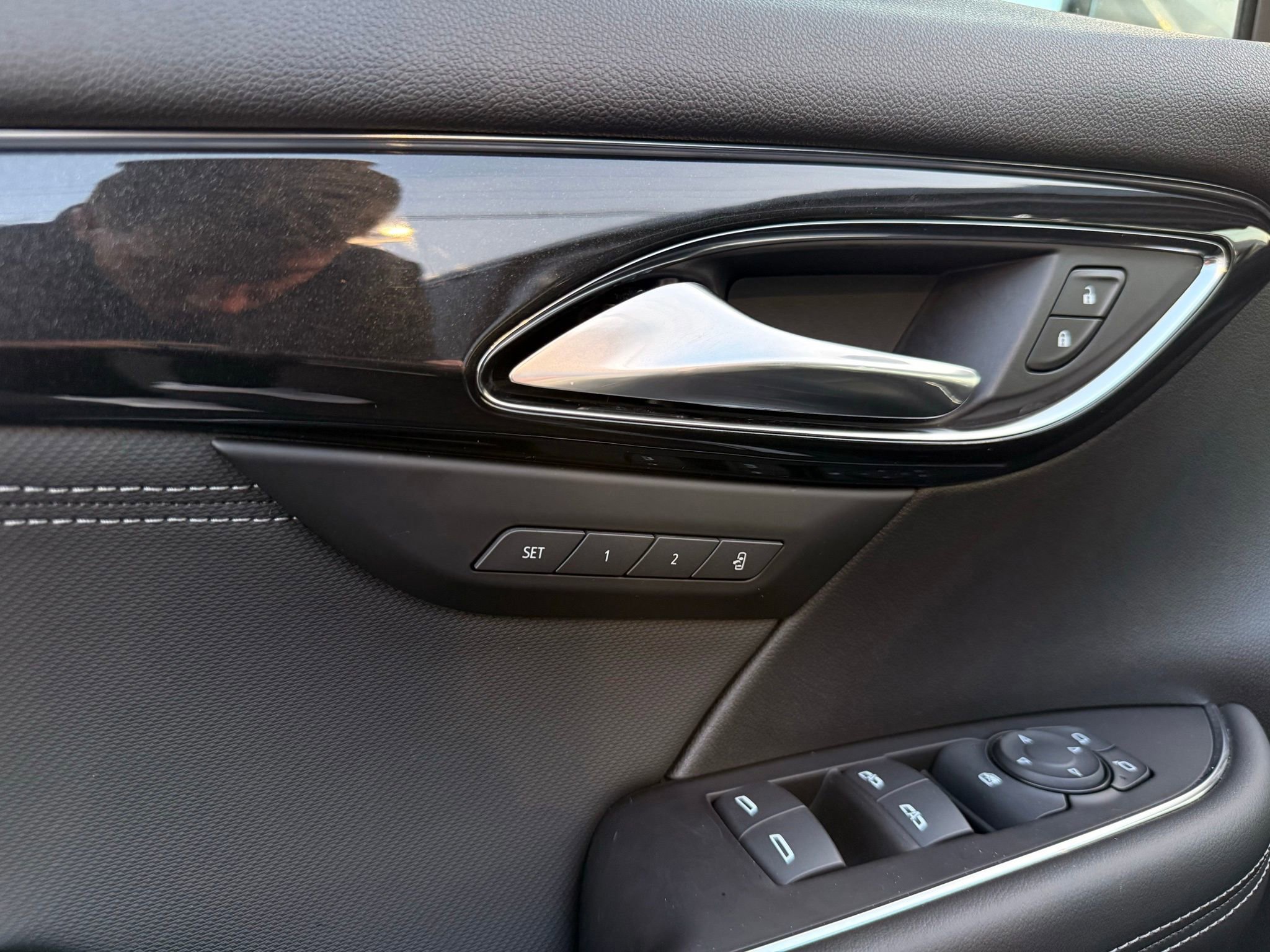 Used 2025 Buick Envision Preferred image 36