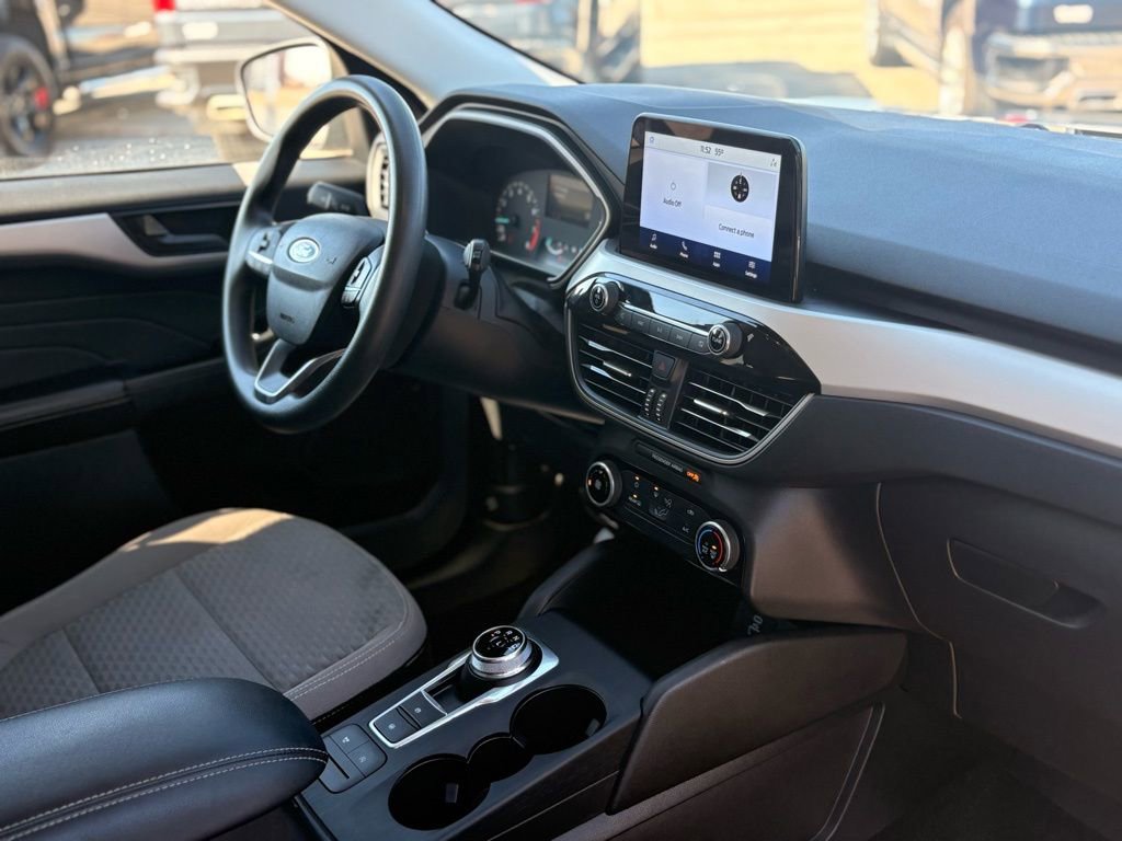 Used 2022 Ford Escape SE image 14