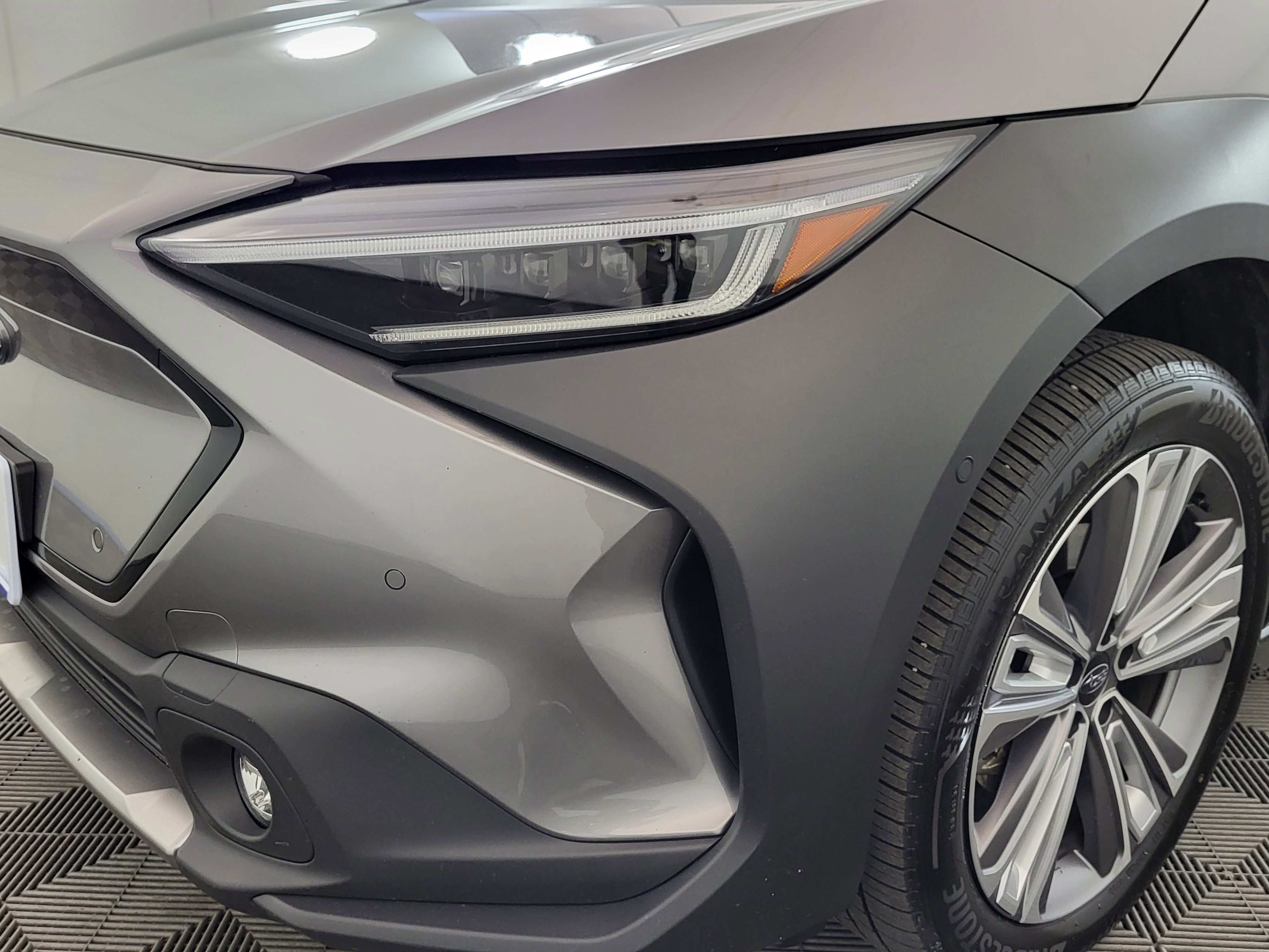 Used 2025 Subaru Solterra Limited image 8